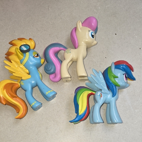 My Little Pony Blue, Yellow, and Cream Figurine Trio - Picture 1 of 7
